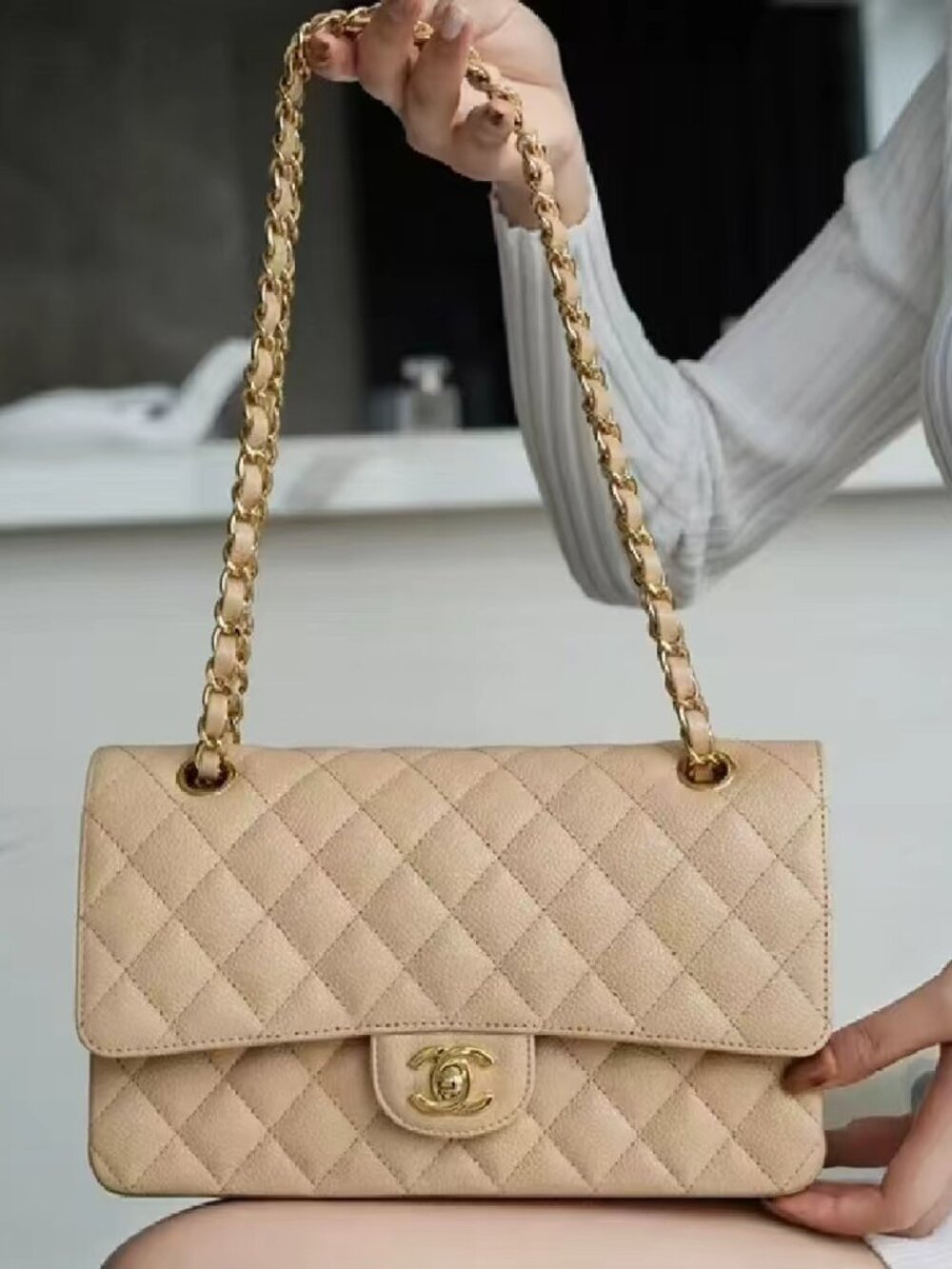 Classic CHANEL bag: A Stylish and Versatile Choice for Elegance